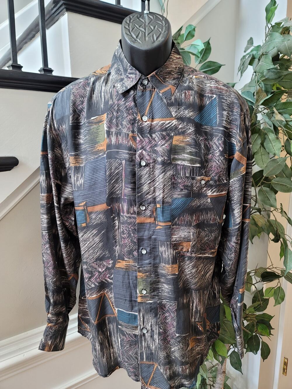 Santana Button Up Shirt Men's Size Medium Multicolor 100% Silk Geometric Print